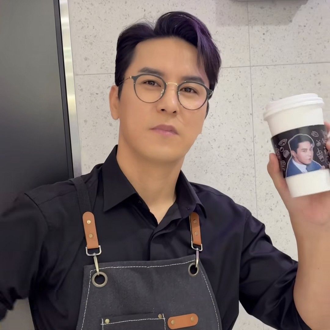 チャン・ミンホの最近の活動ショット