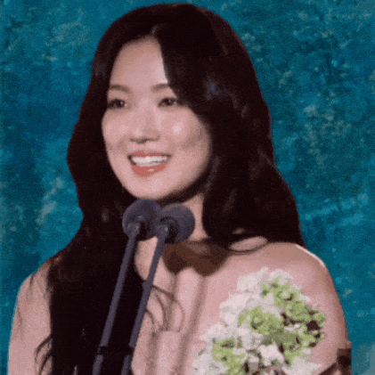 Behind-the-scenes cut of Kim Hyeyoon
