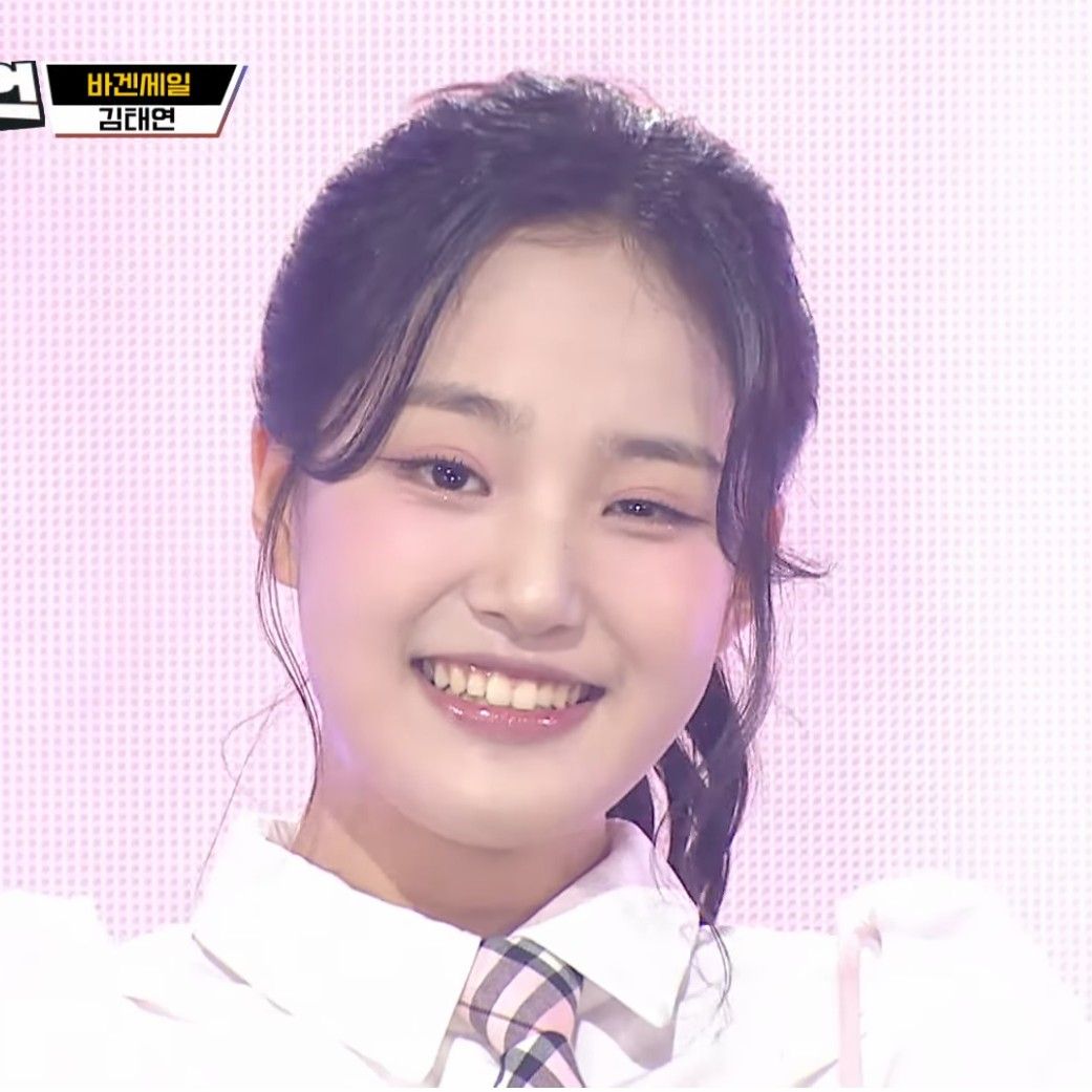 A moment captured by a fan of Kim Taeyeon