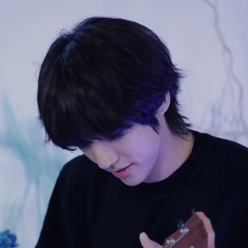 Latest photo of Lee Seungyoon