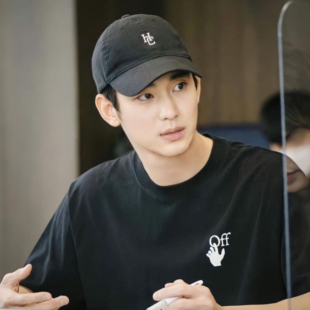 Momen yang diabadikan oleh penggemar Kim Soohyun