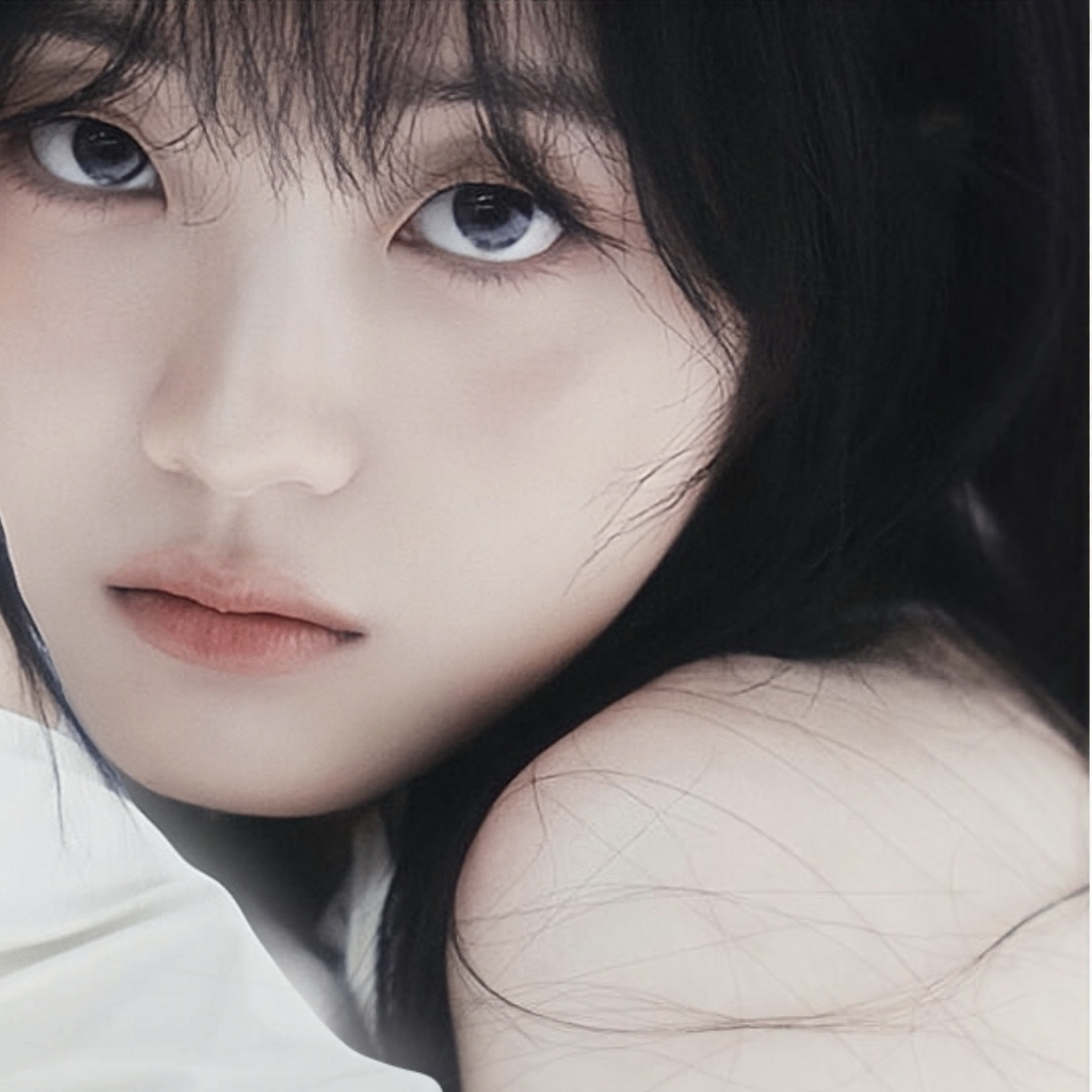 Behind-the-scenes cut of Cho Yihyun