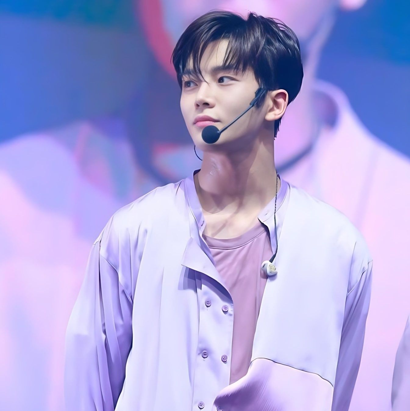 Behind-the-scenes cut of Rowoon