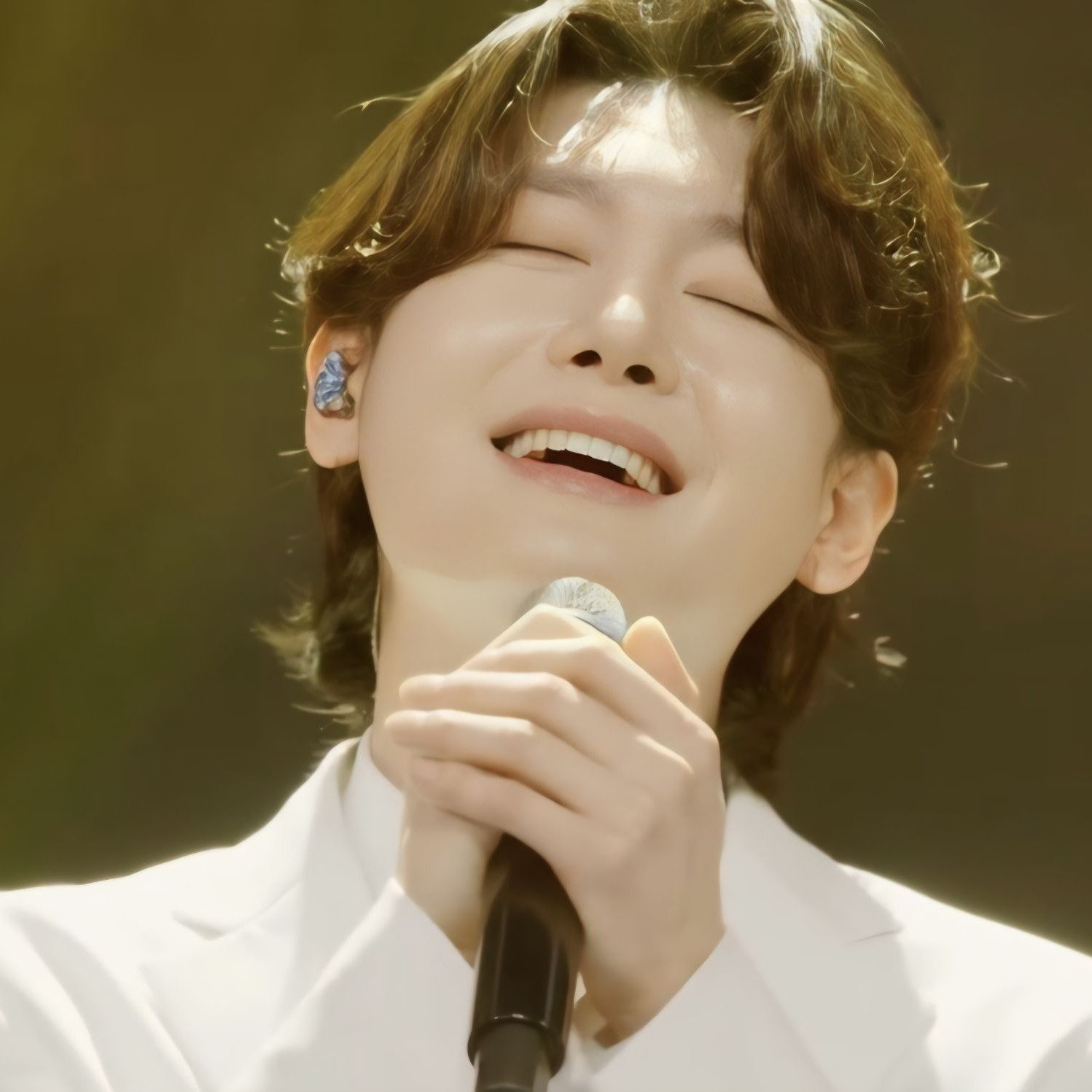 A moment captured by a fan of Kim Yongbin