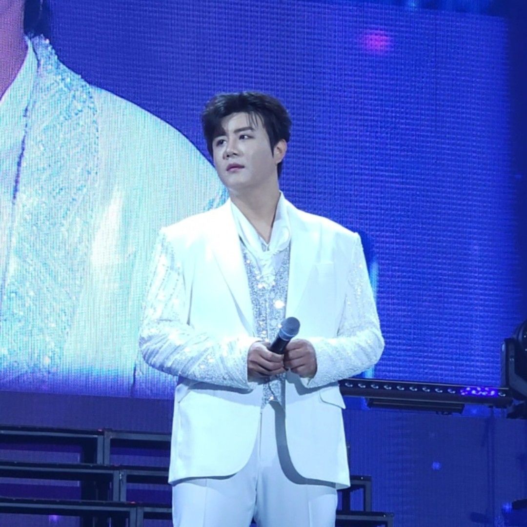 チン・ヘソンの最近の活動ショット