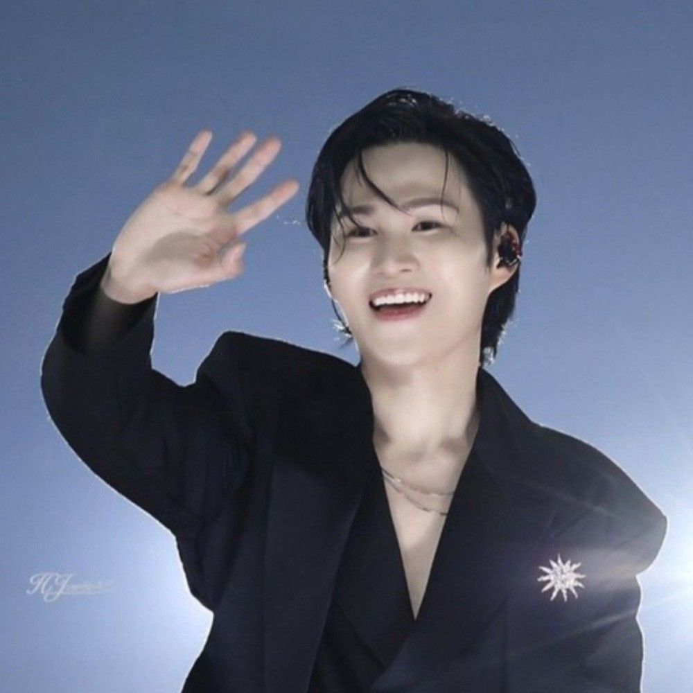 粉丝拍下的金熙栽瞬间