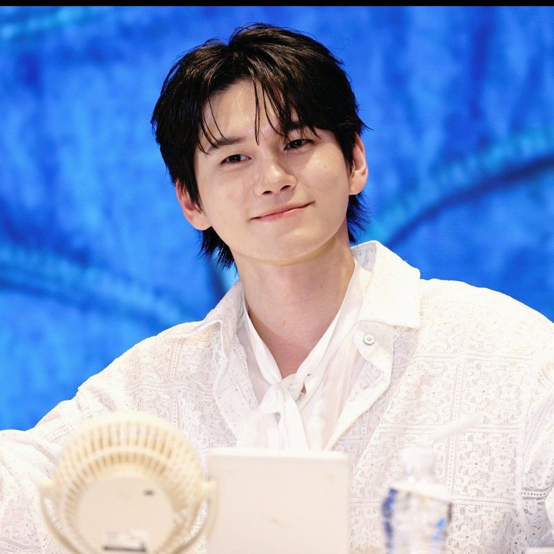 A moment captured by a fan of Ong Seongwu