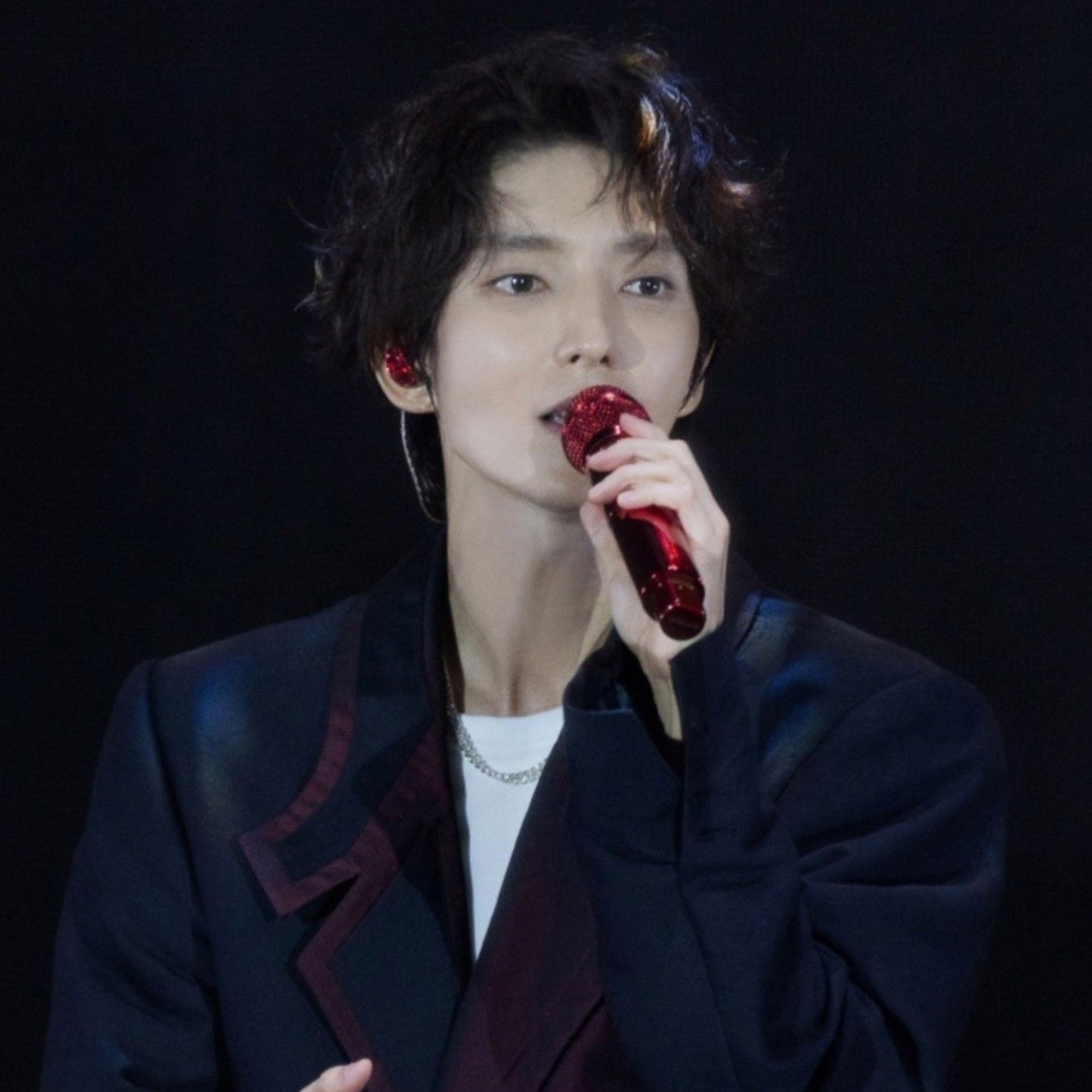 Behind-the-scenes cut of Lee Joongi