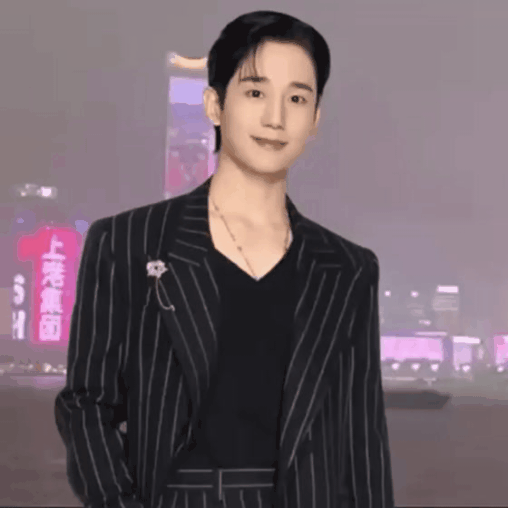 丁海寅的最新照片