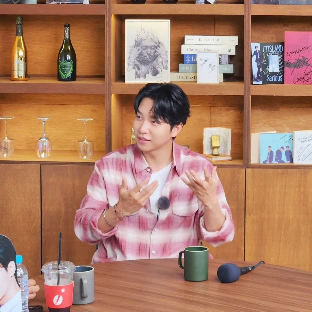 Recent activity shot of Lee Seunggi