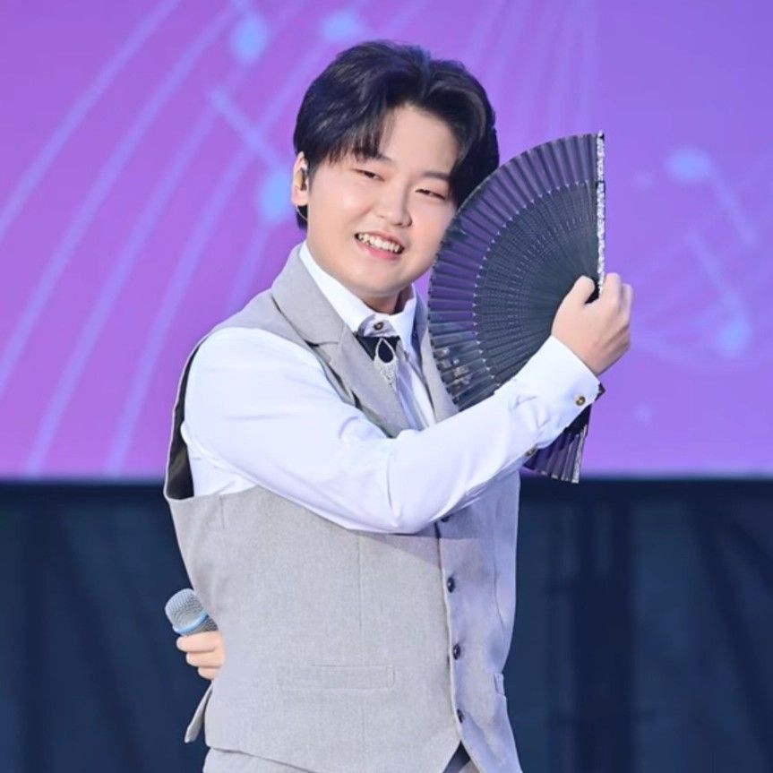 Behind-the-scenes cut of Park Sungon