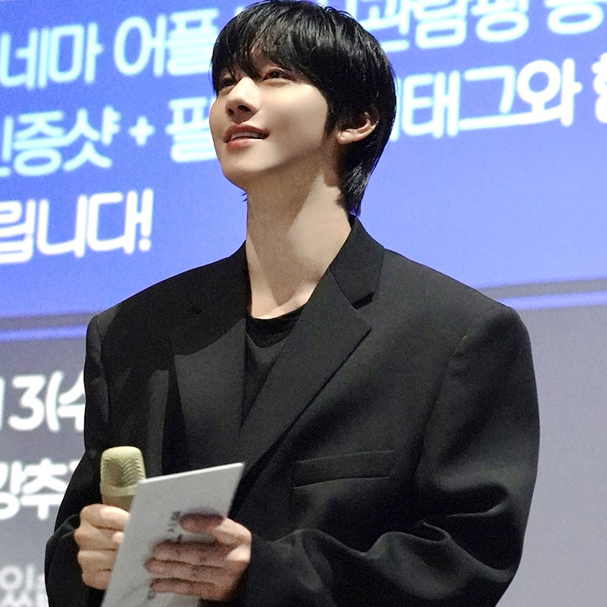 Behind-the-scenes cut of Ahn Hyoseop