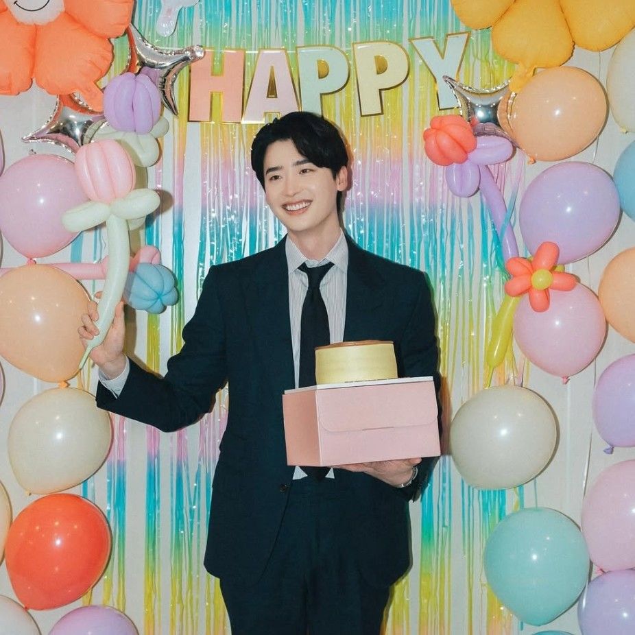 Behind-the-scenes cut of Lee Jongsuk