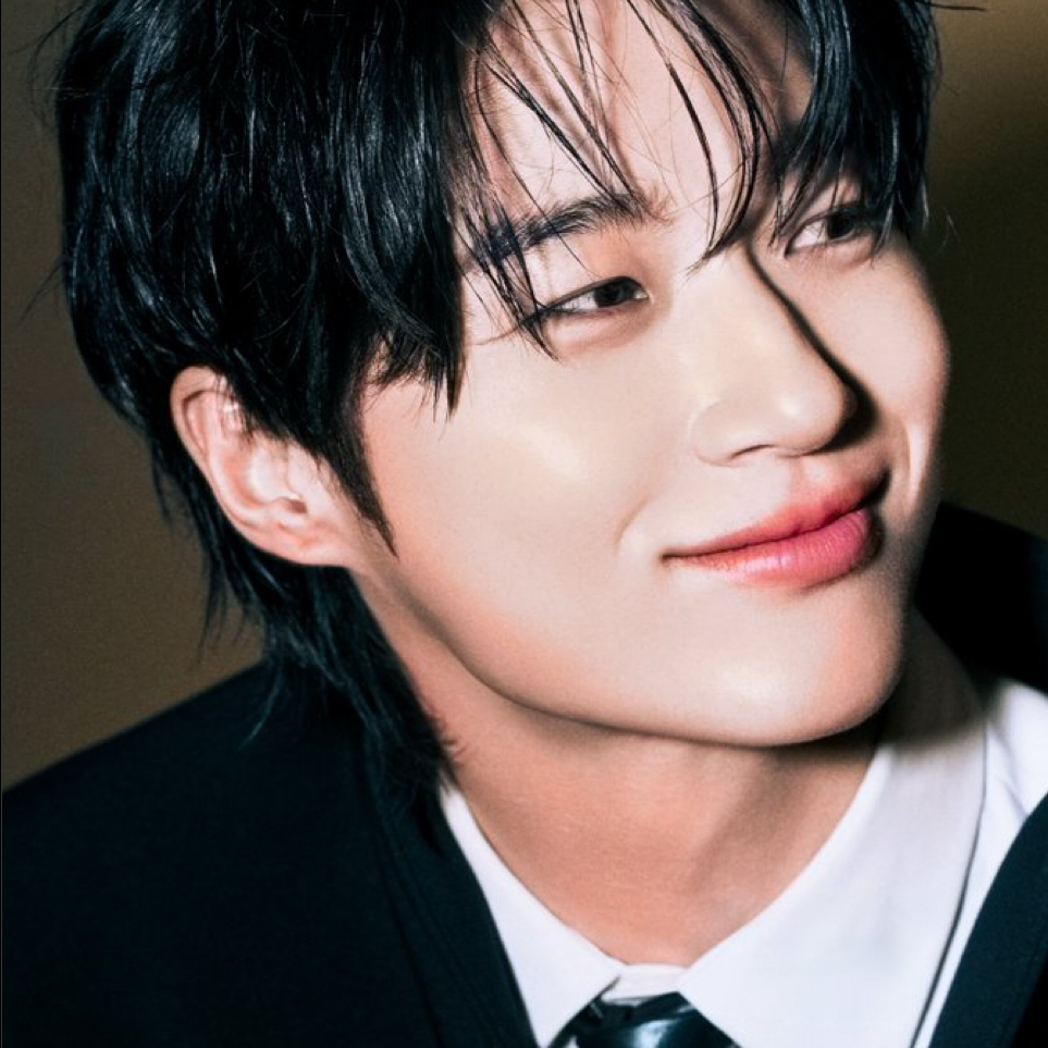 Recent activity shot of Byeon Wooseok