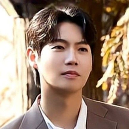 Latest photo of Son Taejin