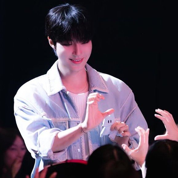 Foto kegiatan terbaru dari Hwang Inyoup