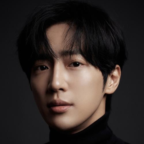 A moment captured by a fan of Lee Sangyeob