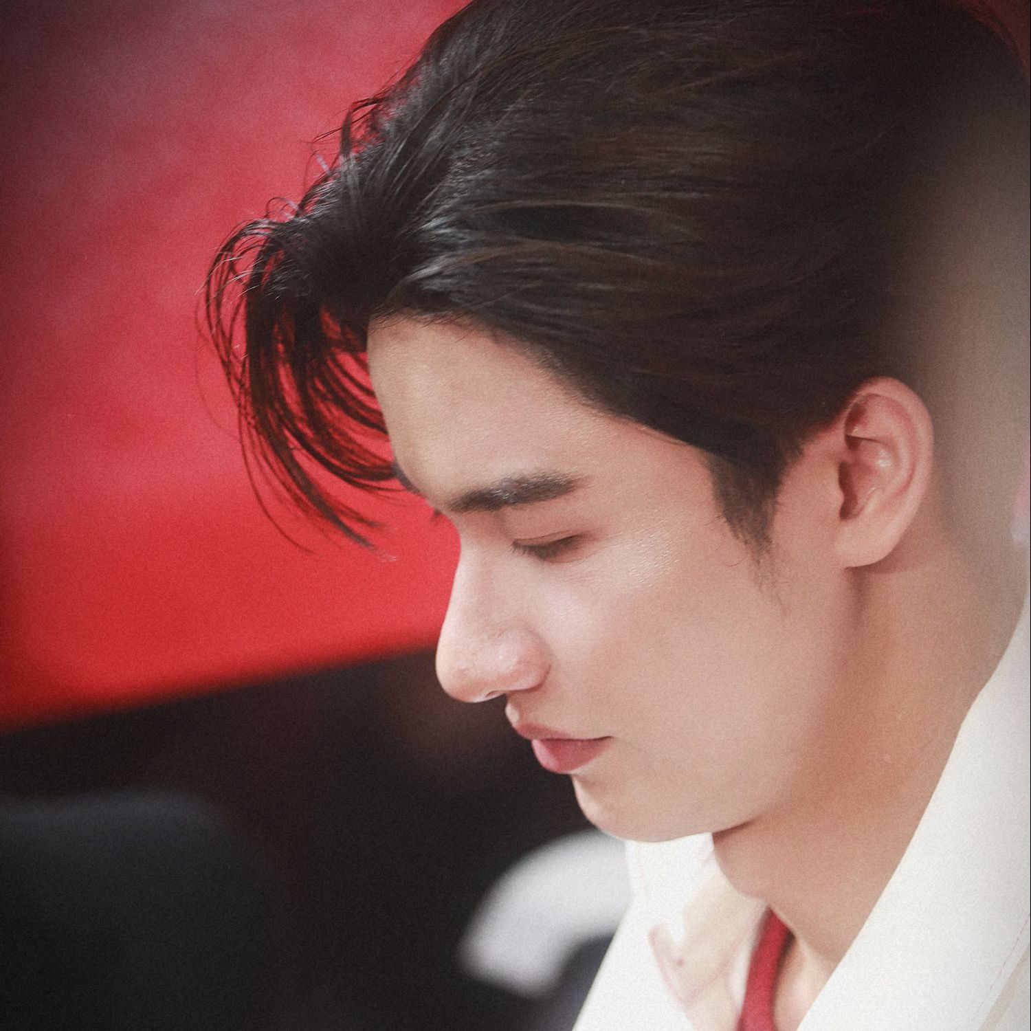 A moment captured by a fan of Tay Tawan Vihokratana