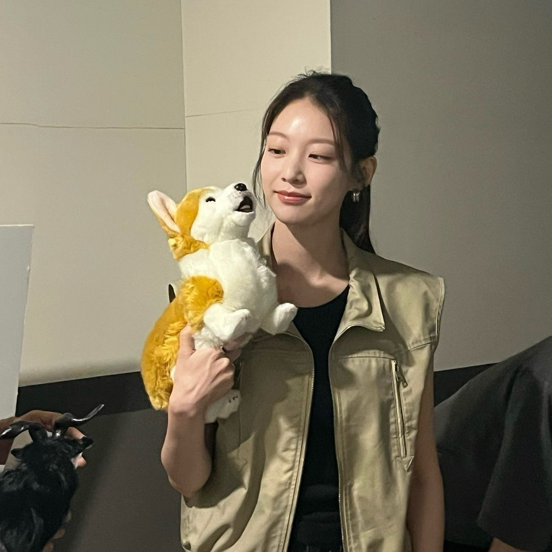 Behind-the-scenes cut of Gong Seungyeon