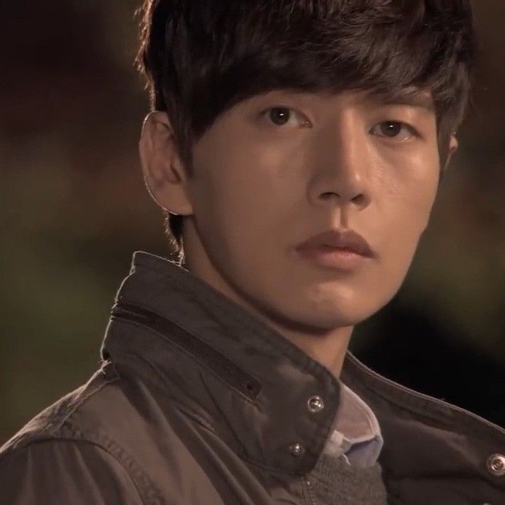 Latest photo of Park Haejin