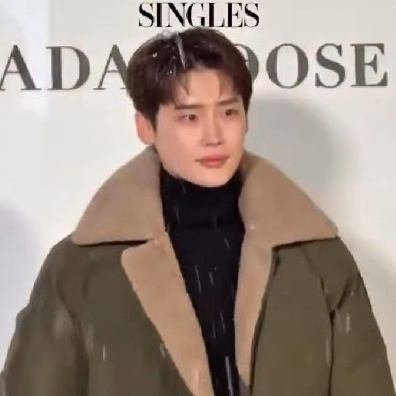 Latest photo of Lee Jongsuk