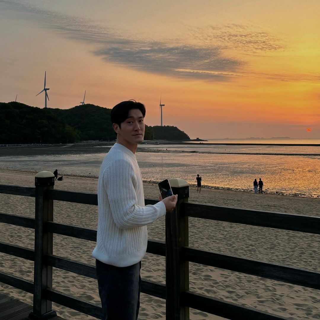 Latest photo of Choi Siwon