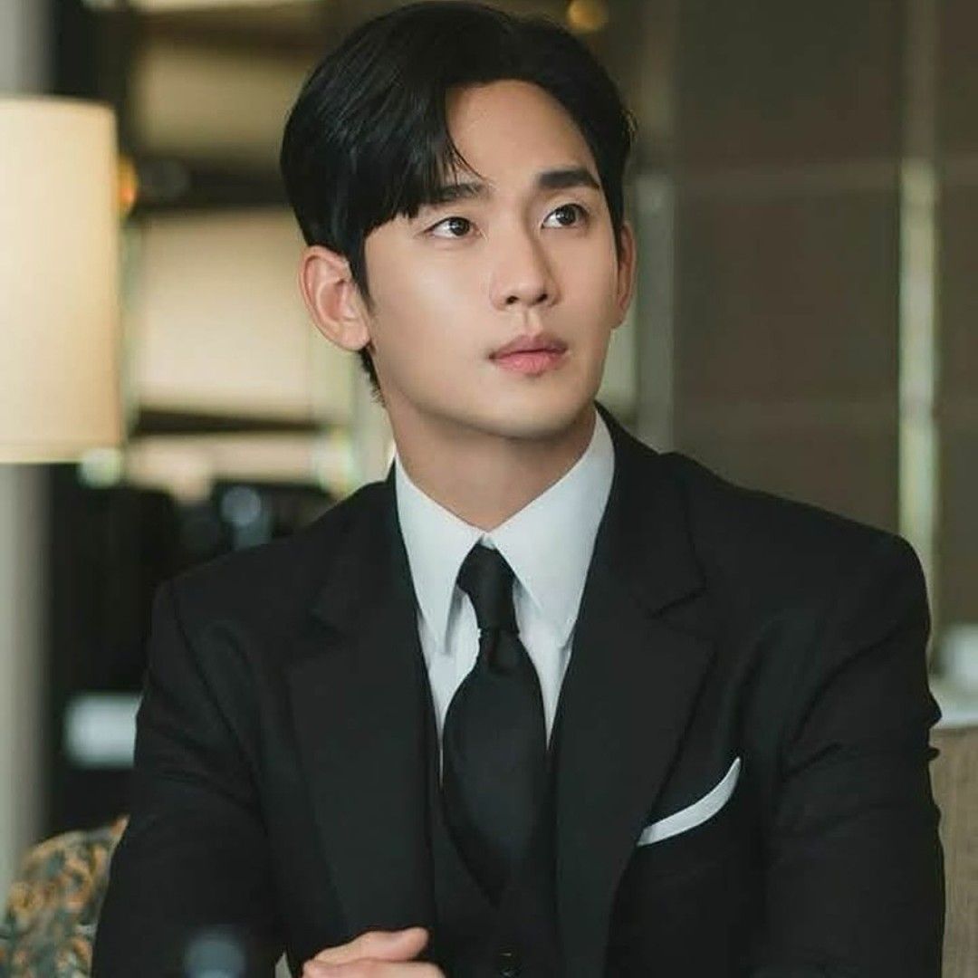 A moment captured by a fan of Kim Soohyun