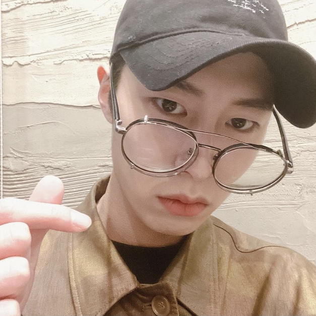 Behind-the-scenes cut of Lee Jaewook