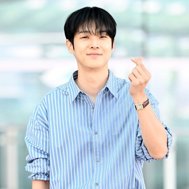 A moment captured by a fan of Choi Wooshik