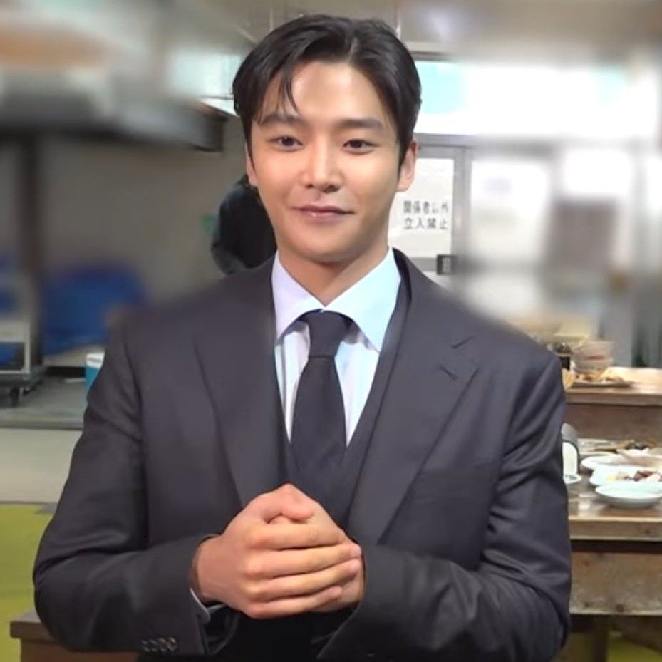 Cuplikan di balik layar dari Rowoon