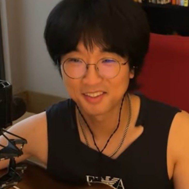 Recent activity shot of Bak Changgeun