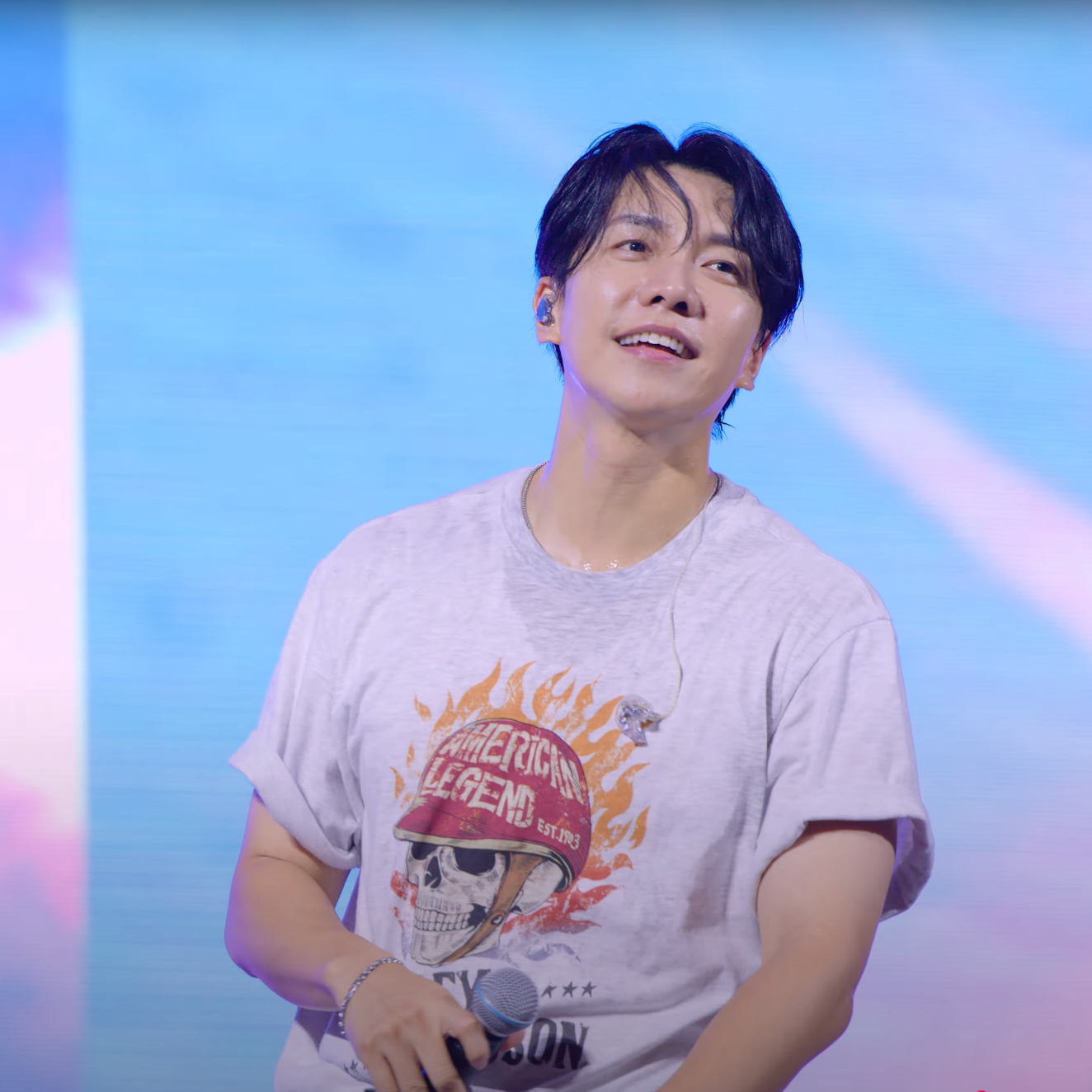 Latest photo of Lee Seunggi