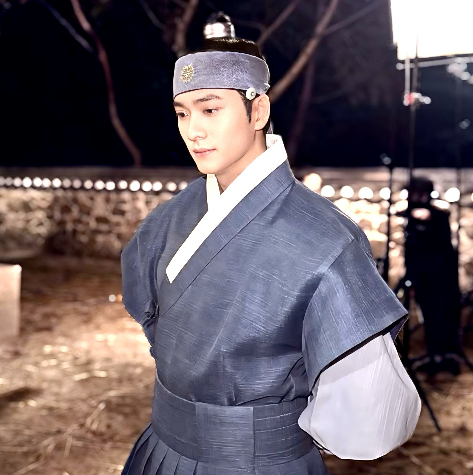 Behind-the-scenes cut of Kang Taeoh