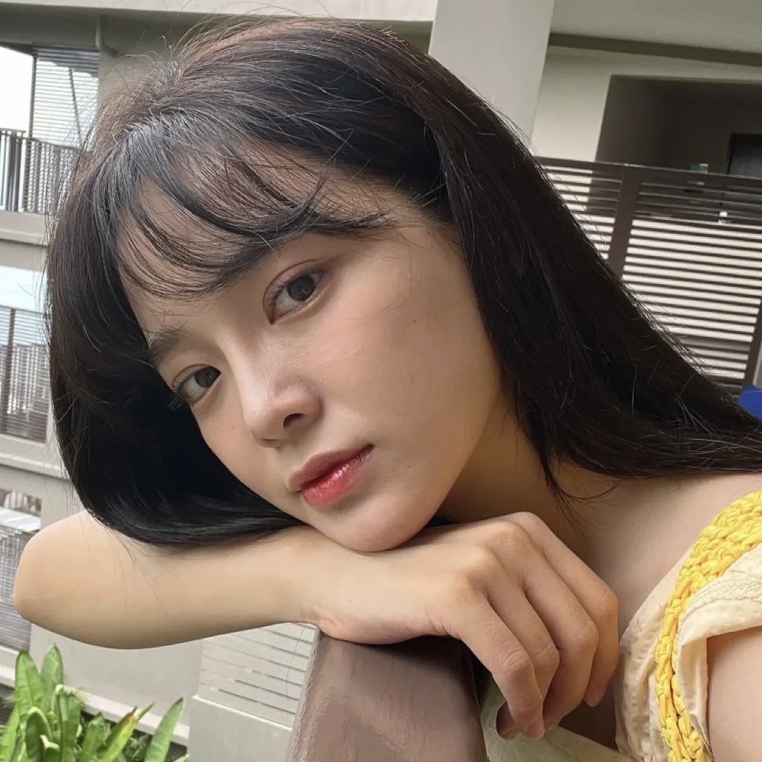 Behind-the-scenes cut of Kim Sejeong