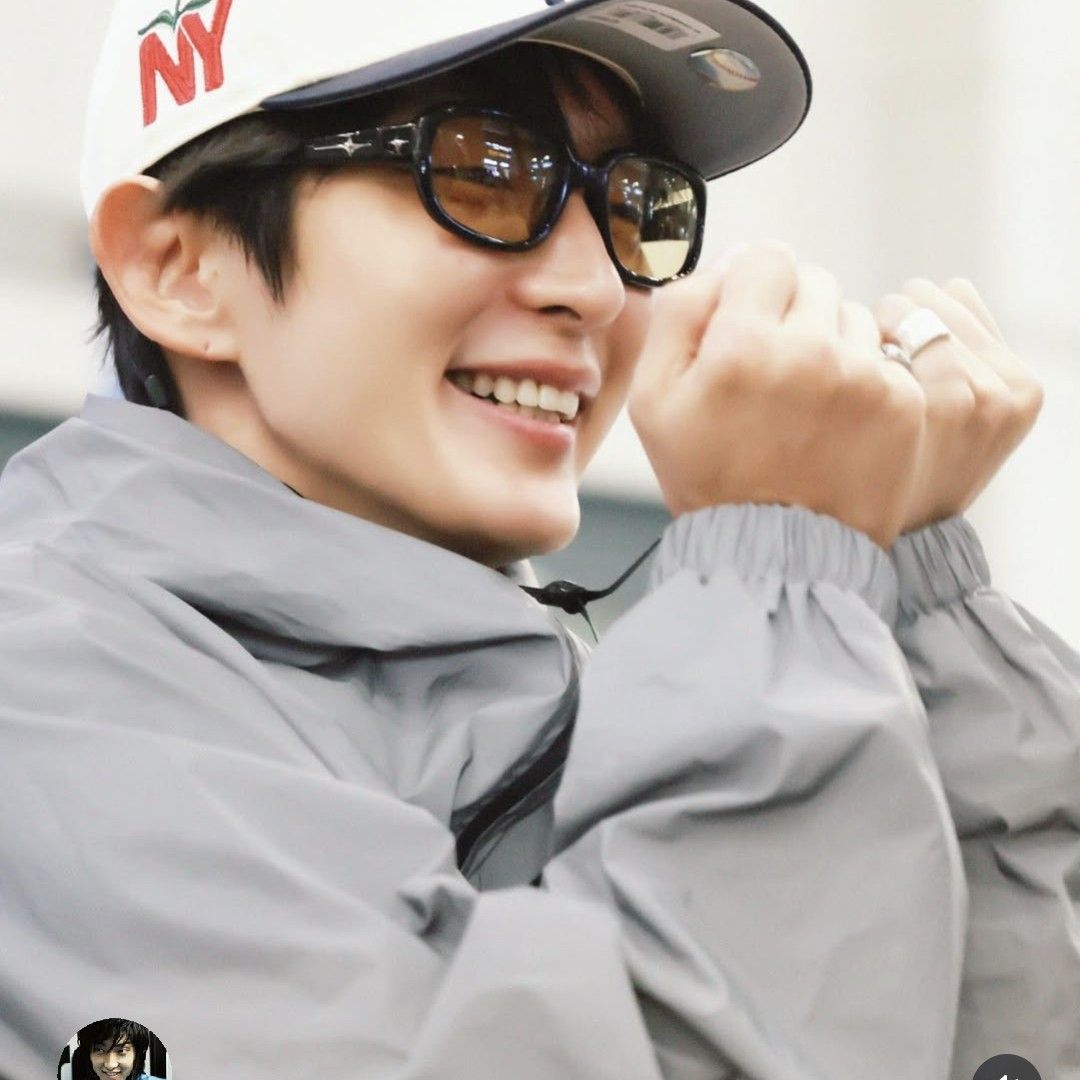 Behind-the-scenes cut of Lee Joongi