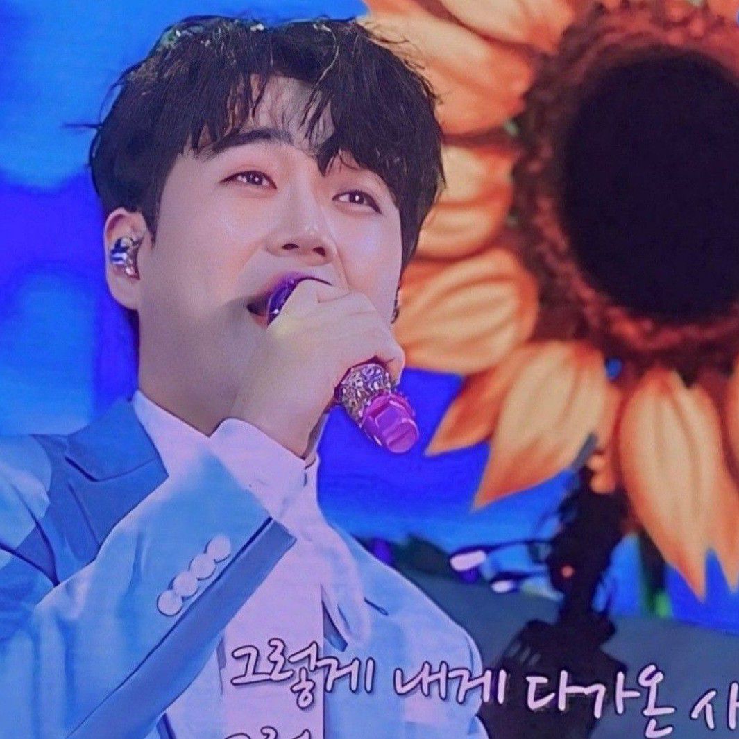 황영웅의 최신 사진