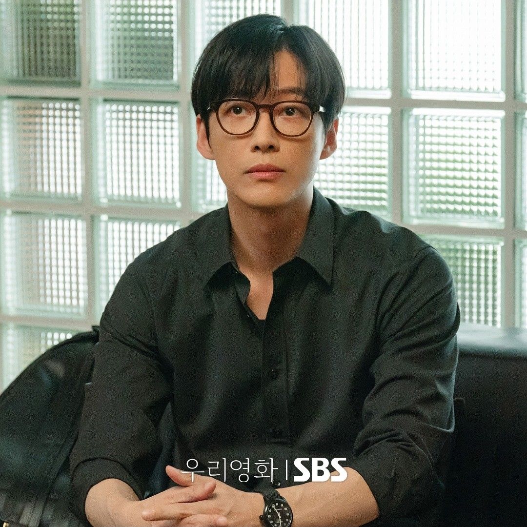 Behind-the-scenes cut of Namkoong Min