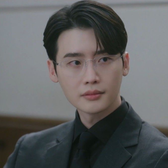 A moment captured by a fan of Lee Jongsuk