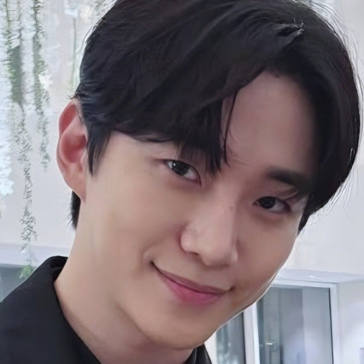 イ・ジュノの最近の活動ショット