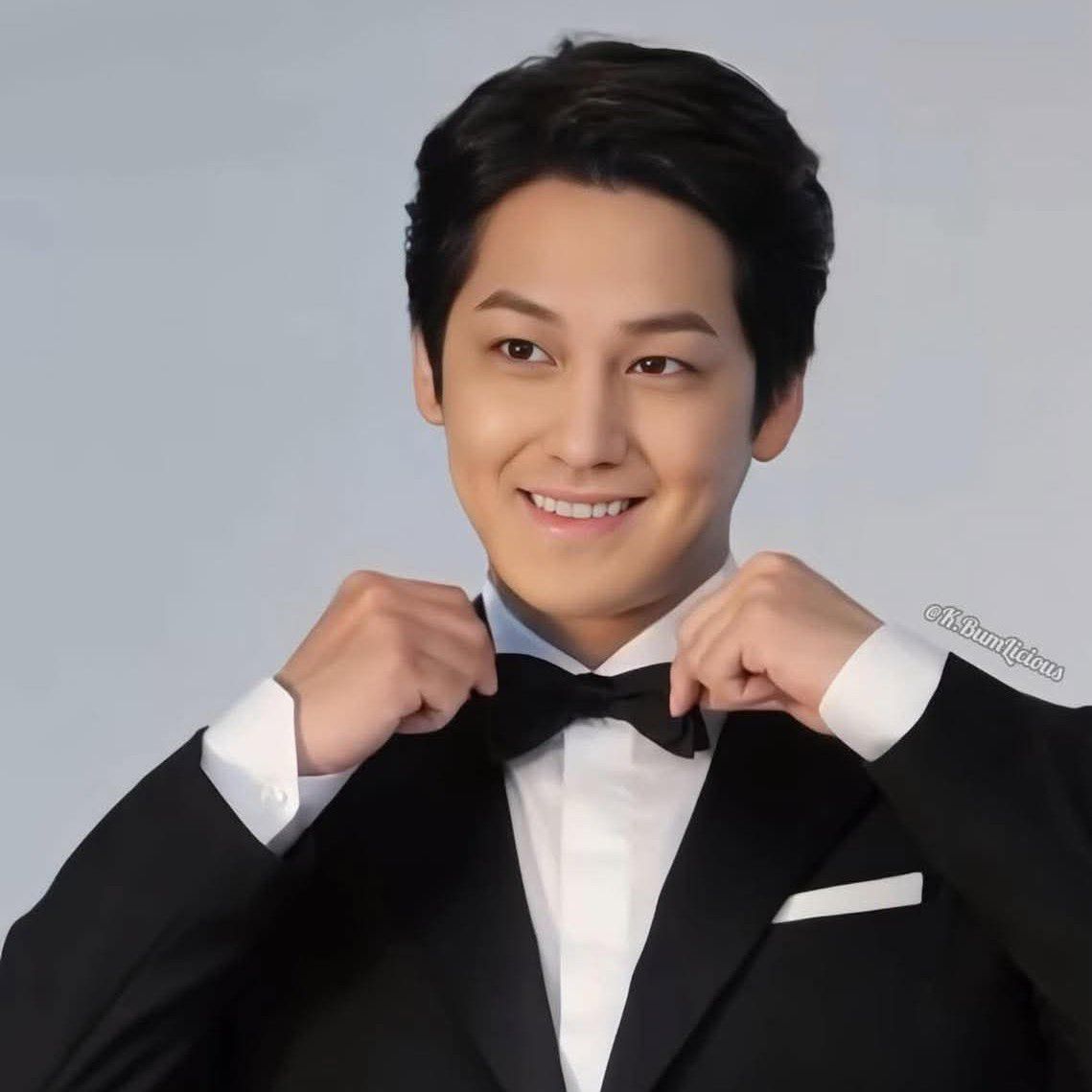 Behind-the-scenes cut of Kim Bum