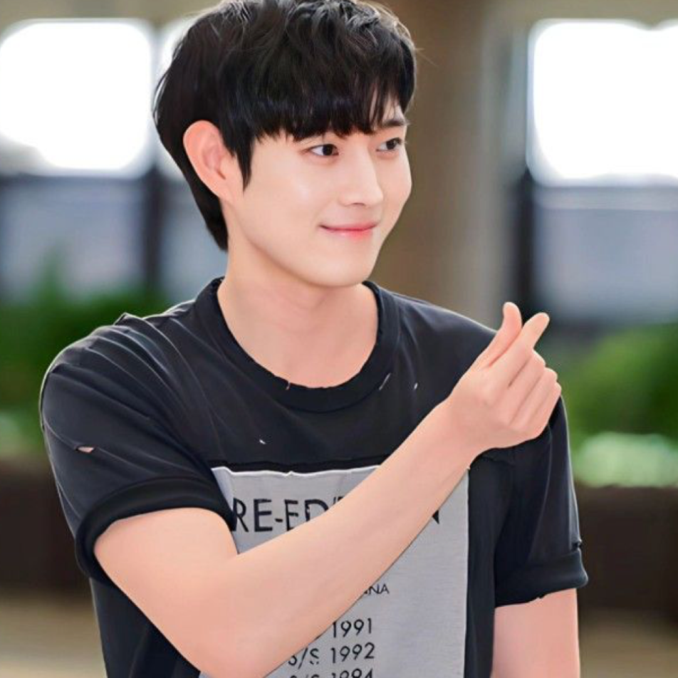 Behind-the-scenes cut of Kim Youngdae