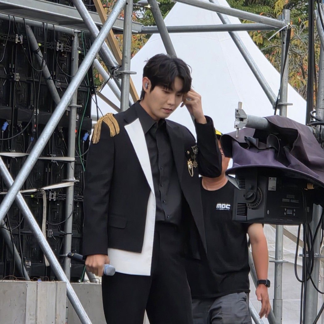 Behind-the-scenes cut of Son Taejin