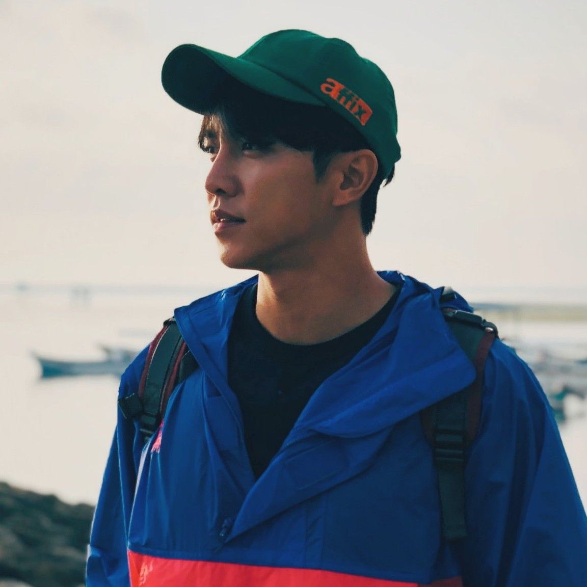 Behind-the-scenes cut of Lee Seunggi
