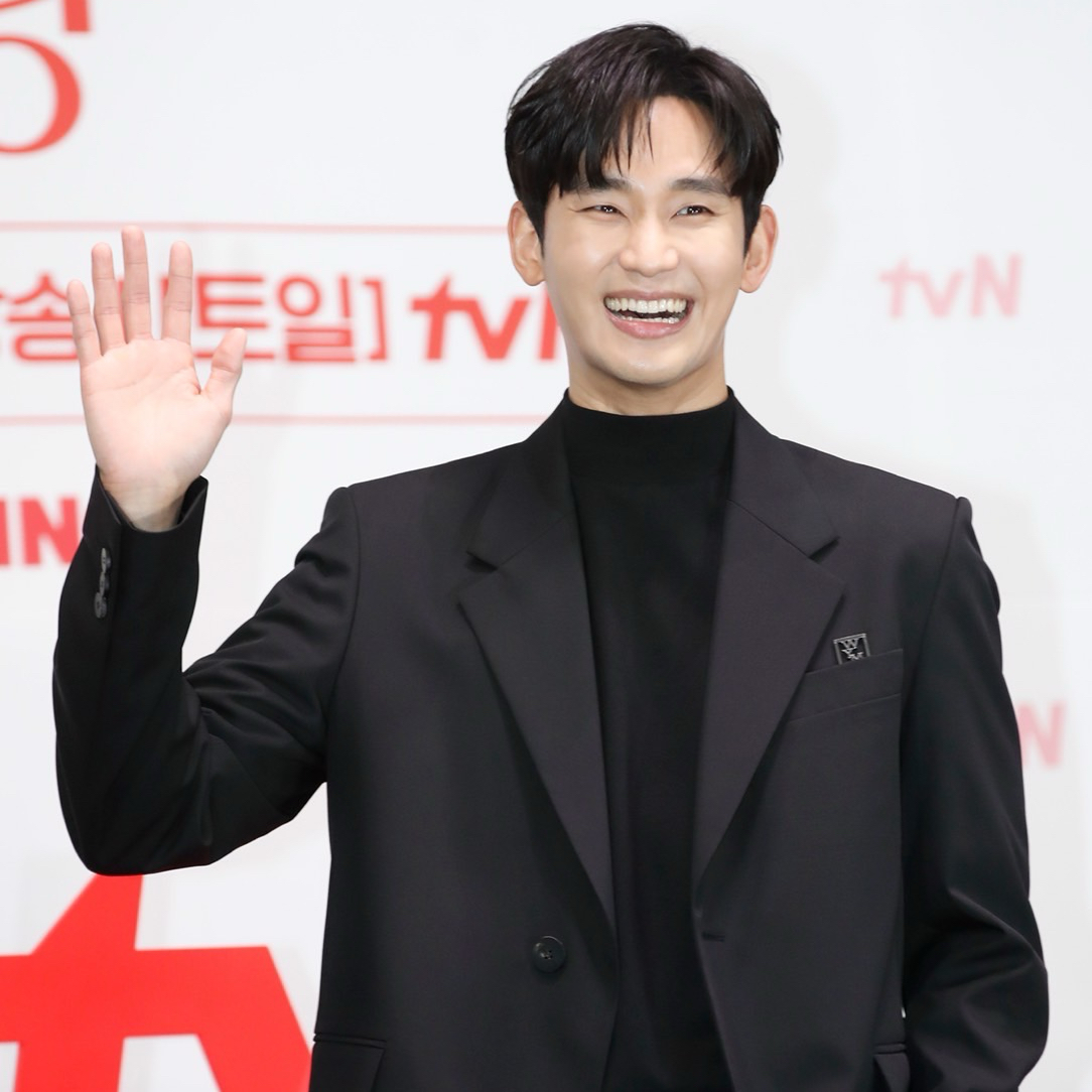 Behind-the-scenes cut of Kim Soohyun