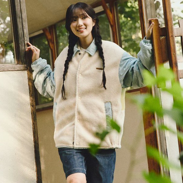 Behind-the-scenes cut of Kim Hyeyoon