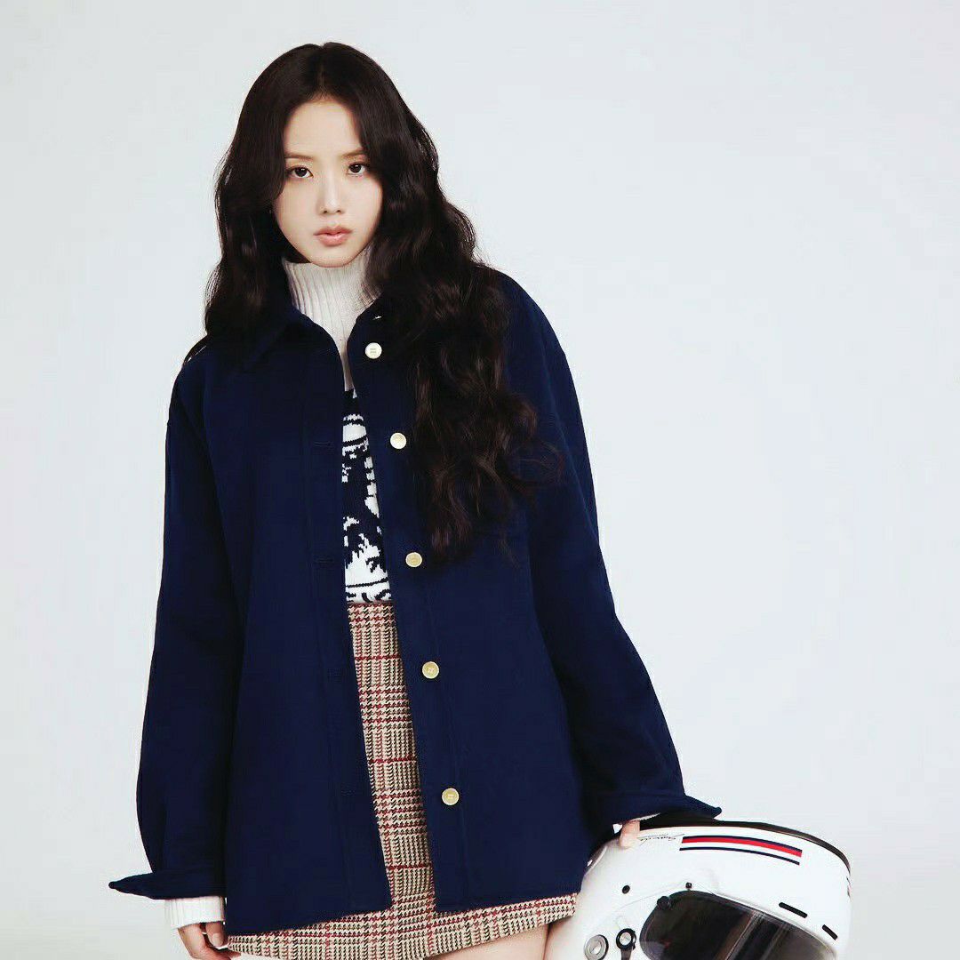 Recent activity shot of Jisoo (1995)