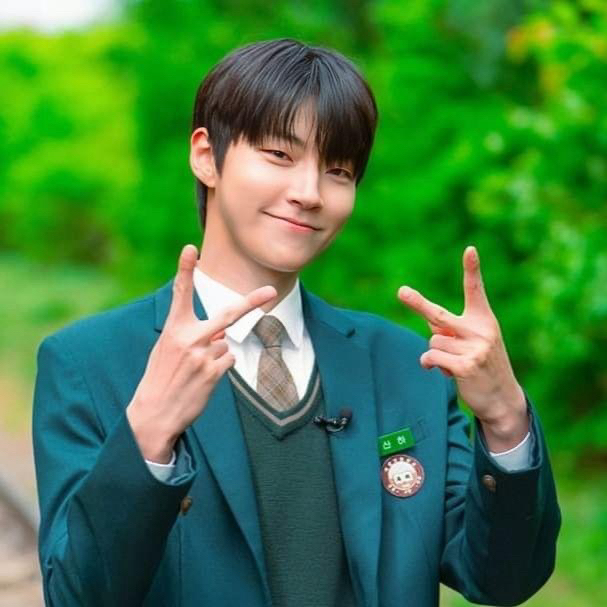Latest photo of Hwang Inyoup