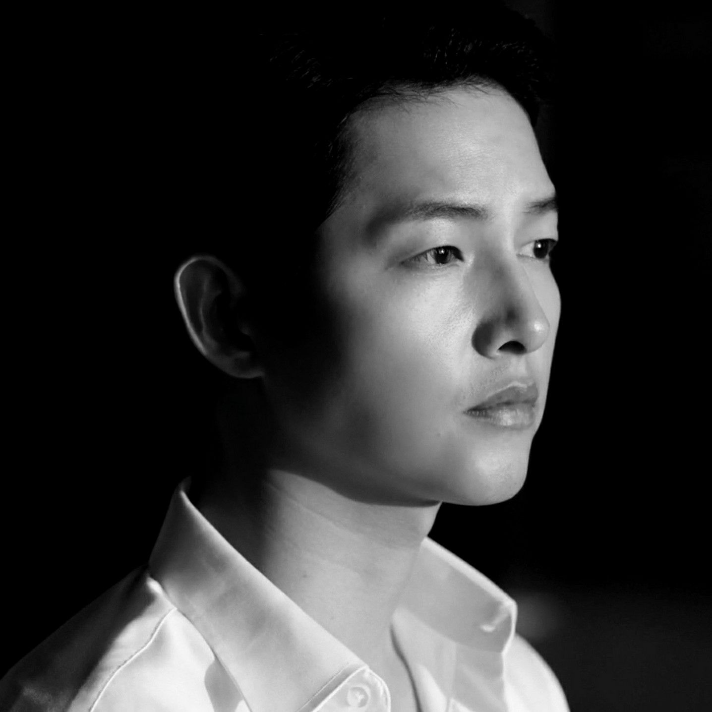 A moment captured by a fan of Song Joongki