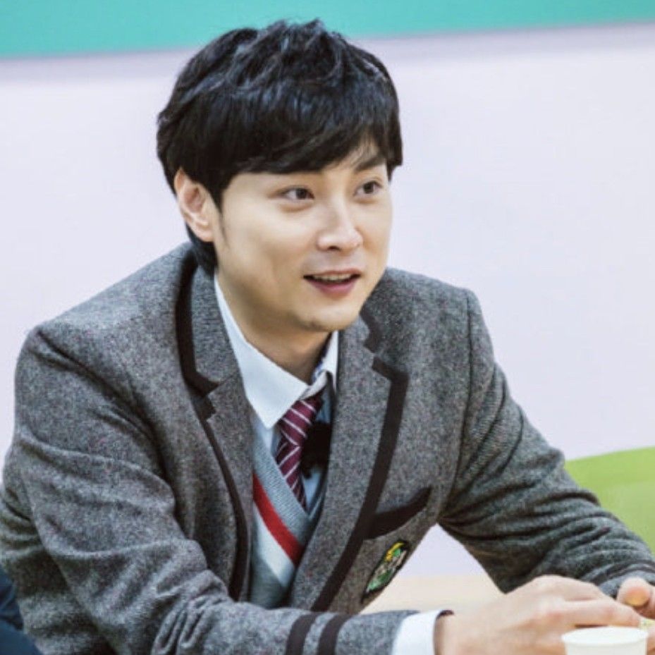 Recent activity shot of Min Kyunghoon