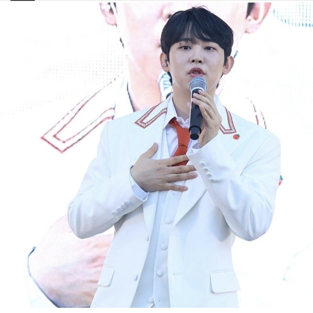 Latest photo of Jinuk